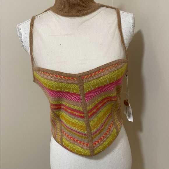 NWT Anthropologie Cashmere sweater tank size M
Retail $158
100% cashmere - Picture 6 of 9